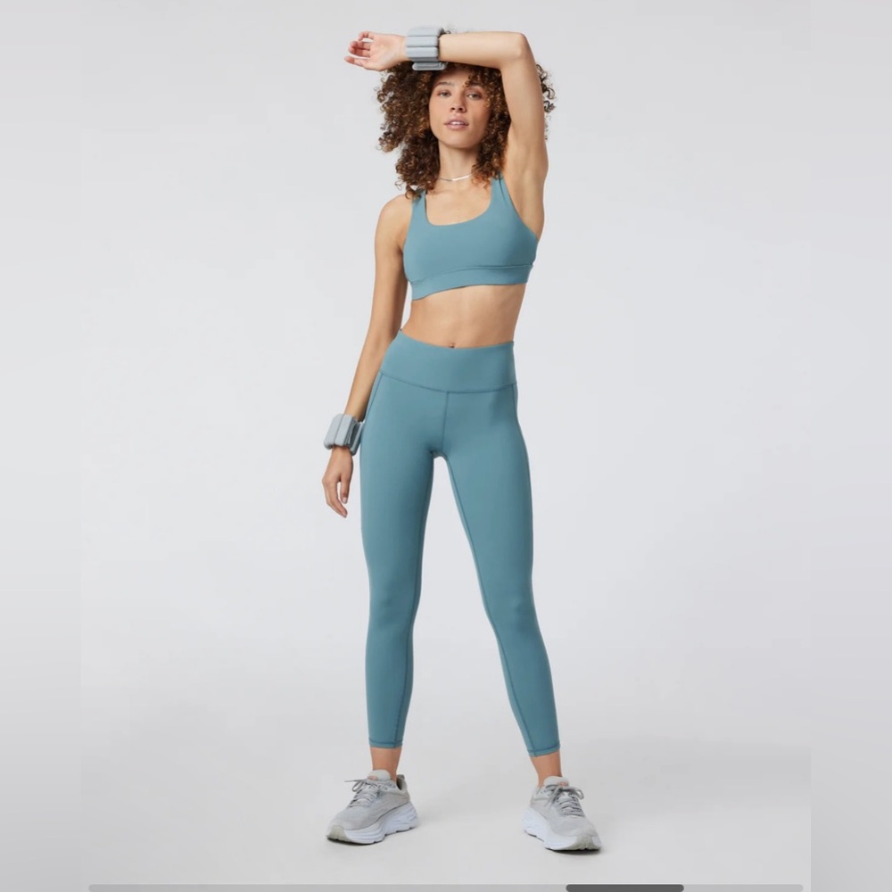 Vuori Stride Sports Bra